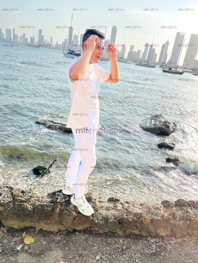 FOTOS DE SOY EDWIN JOSE 27 AÑOS VERSATIL VERGON 22 CM VENE?OLABO CALIENTE Y MORBOSO