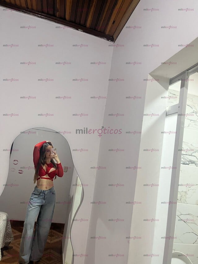 FOTOS DE HERMOSA MUJER TRANS DULCE Y MUY FEMENINA DISPUESTA A COMPARTIR CONTIGO