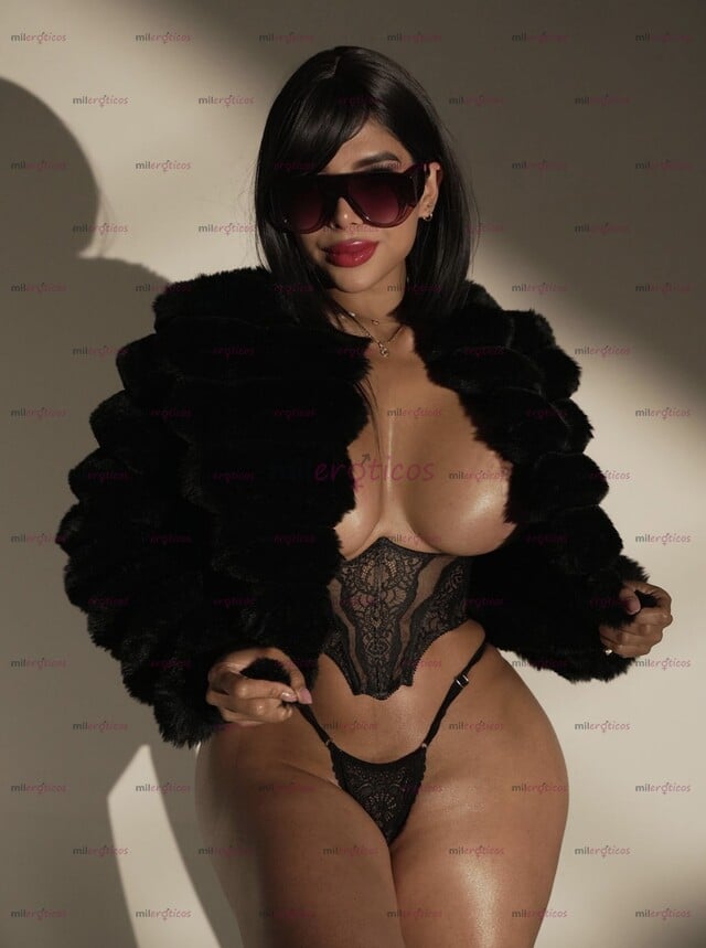 FOTOS DE MÍA CAMILA; PRECIOSA UNIVERSITARIA DE GRANDES NALGAS Y CUERPO FIT
