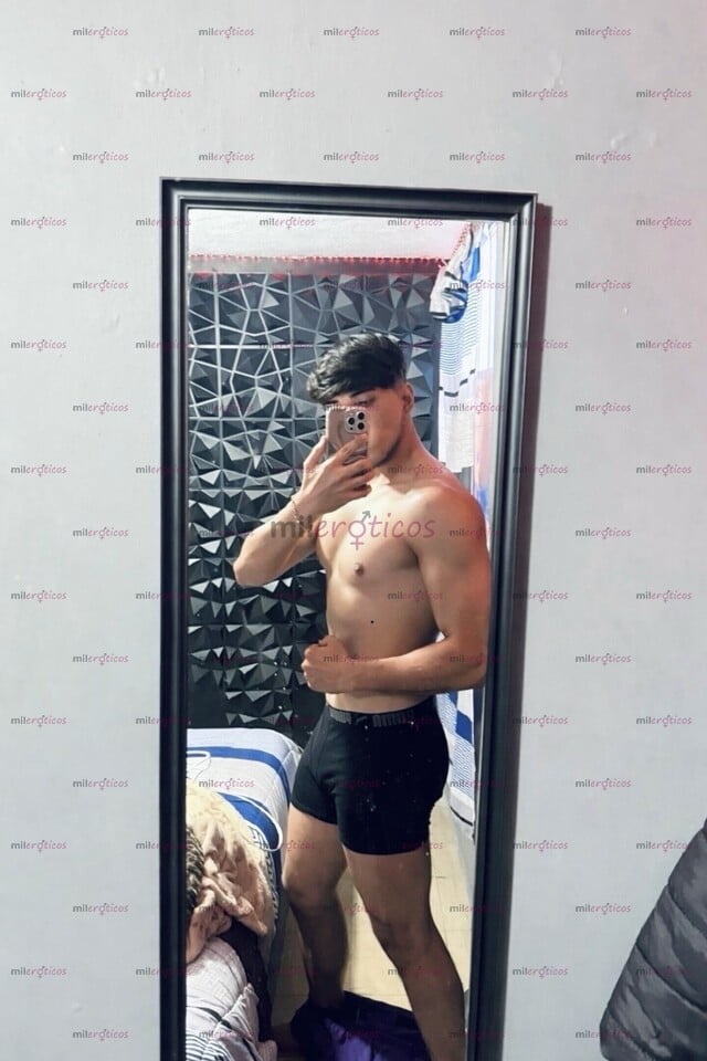 FOTOS DE CHAVITO SÚPER CACHONDO CON GANAS DE TODO Y DISPONIBLE PARA TI