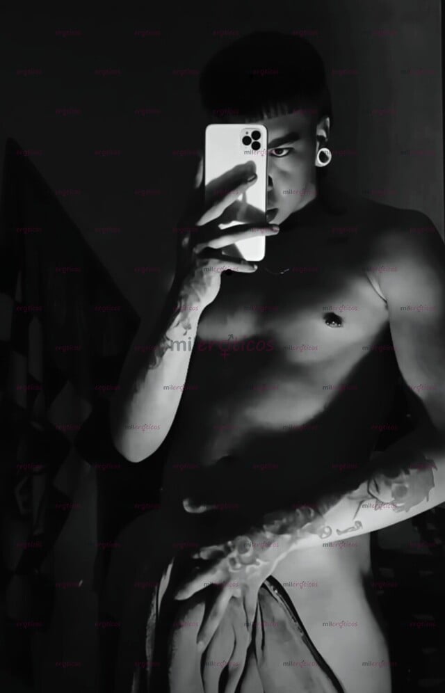 FOTOS DE JOVEN COLOMBIANO, QUIERO REPARTIR TODA MI LECHITA ENSIMA DE TI VEN