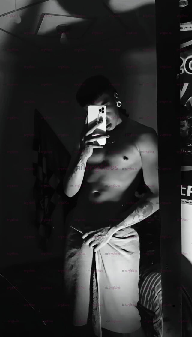 FOTOS DE JOVEN COLOMBIANO, QUIERO REPARTIR TODA MI LECHITA ENSIMA DE TI VEN
