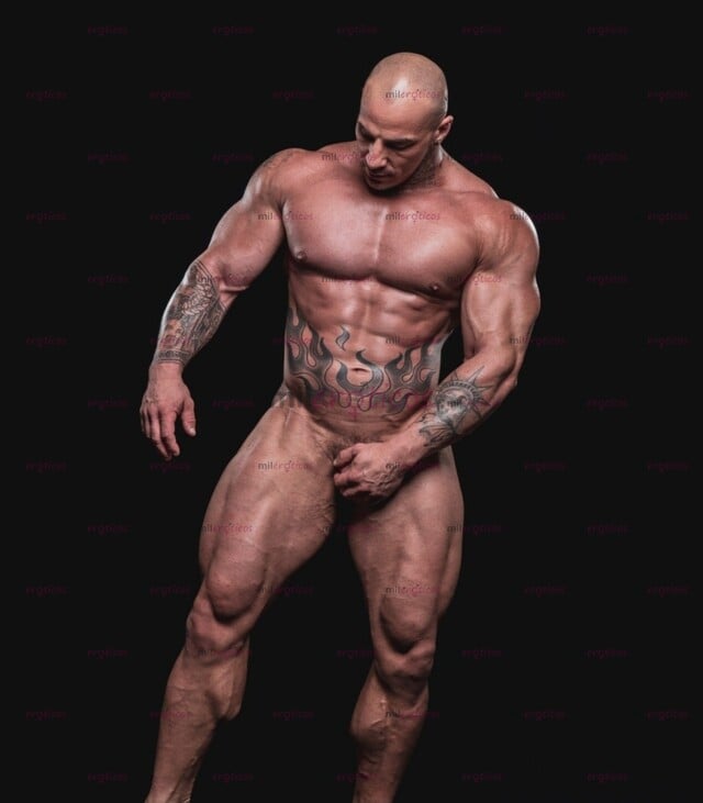 FOTOS DE JULIUS PRO CULTURISTA FRANCÉS 120KG DE PASO POR LA CIUDAD DE MÉXICO