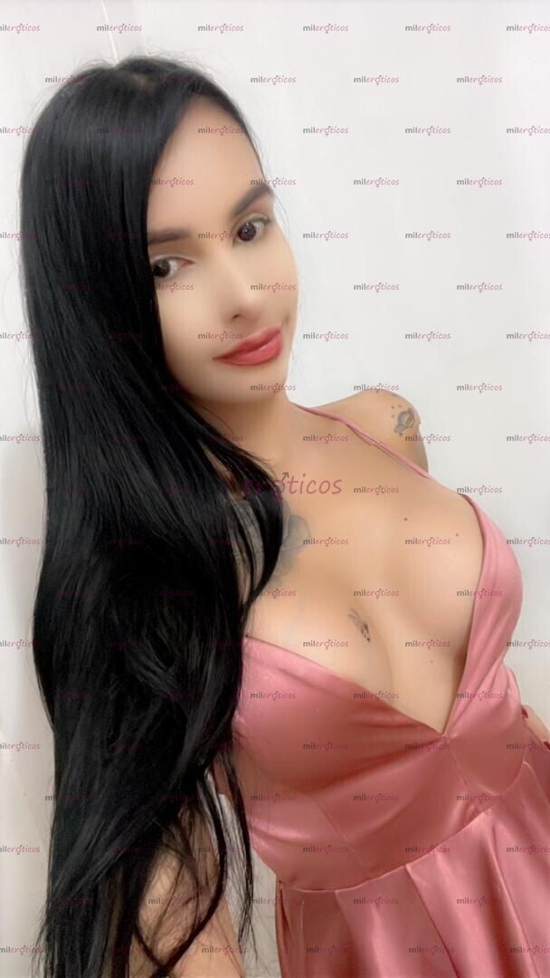 FOTOS DE HOLA AMOR SOY UNA CHICA MUY COMPLACIENTE TODITA PARA TI AMOR
