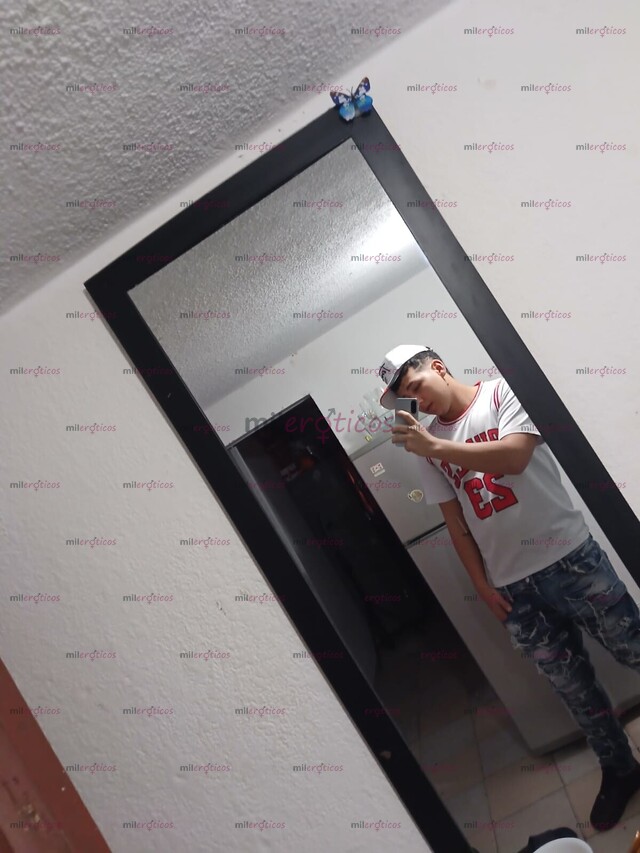 FOTOS DE JOVEN. DESTINADO PARA HACERTE SENTIR DE LO MEJOR COMPLACERTE ES MI MEJOR DESEO