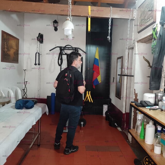 FOTOS DE MASAJISTA MADURO PROFESIONAL PASIVO VARONIL BARBA BLANCA 62 AÑOS EN MEDELLIN