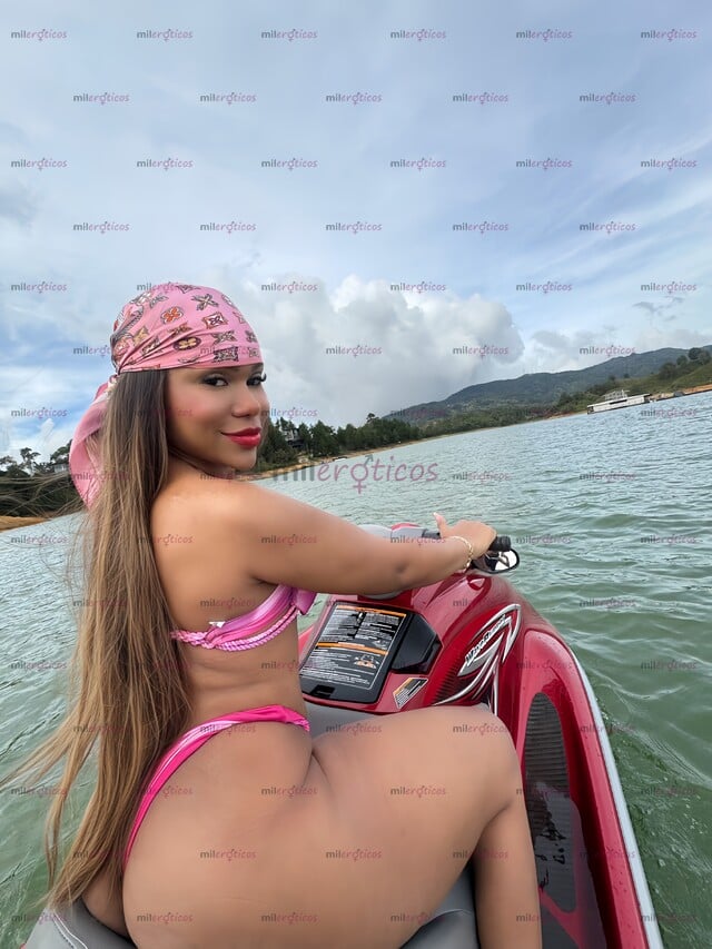FOTOS DE POCOS DIAS YA AQUÍ SEXY CACHONDA Y COMPLACIENTE SCORT VIP SOLO PARA SOLVENTES