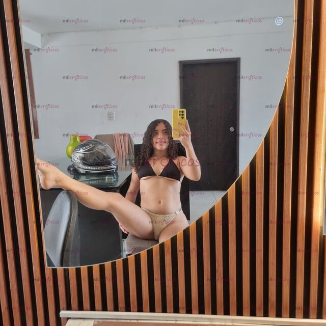 FOTOS DE LUNA,PIEL BLANCA BELLA DISPUESTA A COMPLACER SUS DESEOS Y FANTASIAS SEXUALES