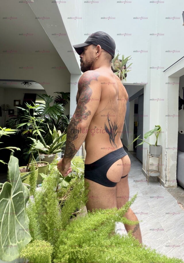 FOTOS DE TAVO .. TATUADO, FUERTE, DIVERTIDO Y COMPLACIENTE