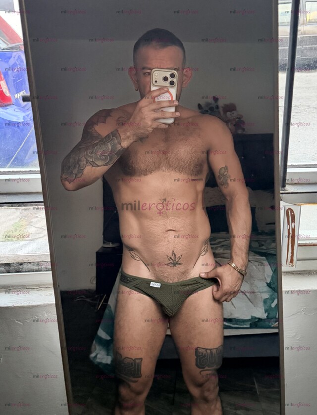 FOTOS DE TAVO .. TATUADO, FUERTE, DIVERTIDO Y COMPLACIENTE