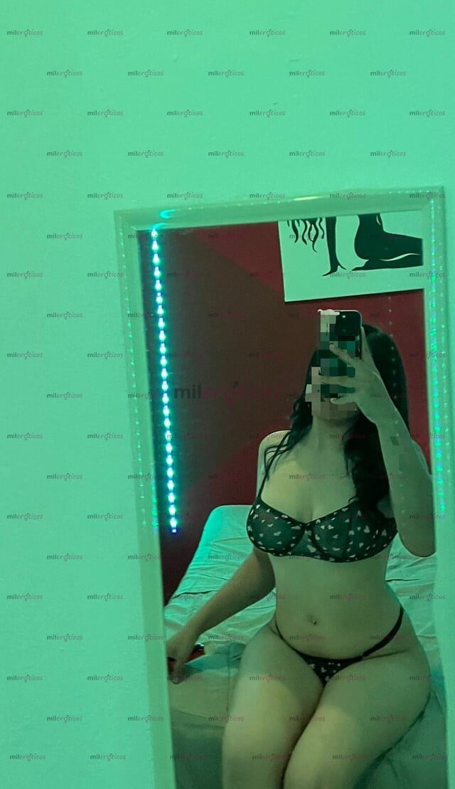 FOTOS DE ME LLAMO PARÍS UNA CHICA SÚPER TETONA Y NATURALES