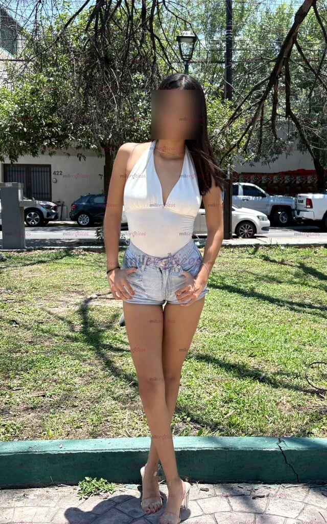 FOTOS DE SOY UNA JOVEN DE 18 AÑOS MUY FEMENINA CON UNA FIGURA DELICADA Y NALGUITAS BONITA