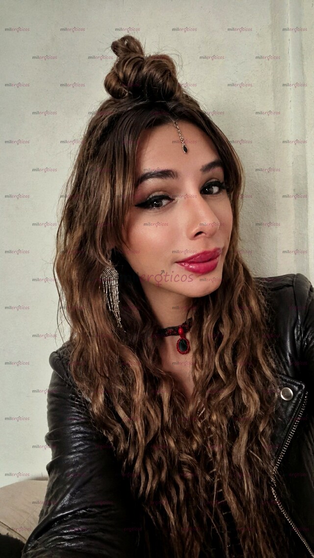 FOTOS DE TENGO TODO LO QUE NECESITAS JUGETES Y MÁS CARIÑO