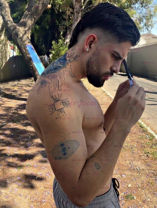 FOTOS DE BISEXUAL MACHO ACTIVO POLÍGLOTA PARA CUMPLÍR TUS FANTASÍAS