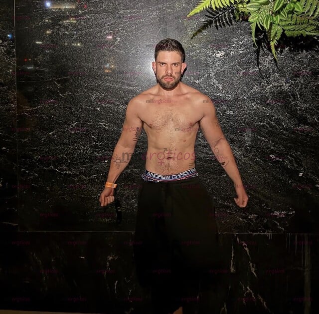 FOTOS DE BISEXUAL MACHO ACTIVO POLÍGLOTA PARA CUMPLÍR TUS FANTASÍAS