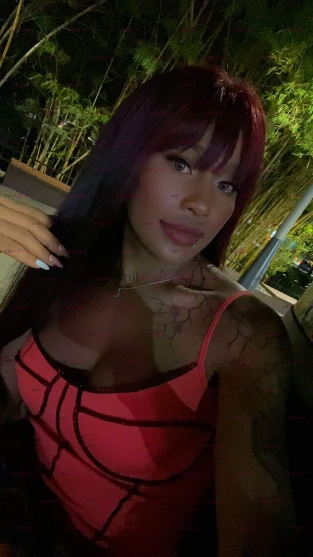 FOTOS DE SI SOY LO QUE TANTO DESEAN VER TUS OJOS Y TU CUERPO DESEA