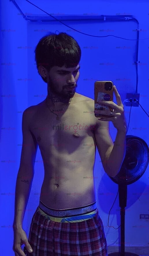 FOTOS DE JOVEN SERIO VERS PASIVO. TENGO SITIO, PINTA Y ARRECHO