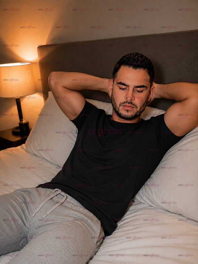 FOTOS DE AS POCOS DIAS ESTAS BUSCANDO UN CHICO GUAPO, JOVEN... CON BUENA VERGA NO DUDES E