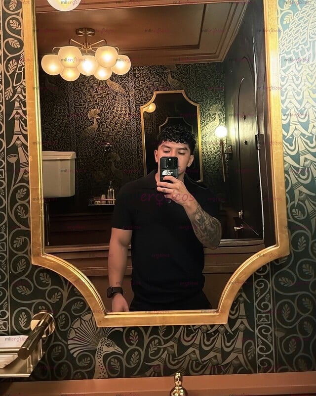FOTOS DE MASAJISTA MEXICANO DISPONIBLE PARA SERVIRTE, EN MI LUGAR O DOMICILIO
