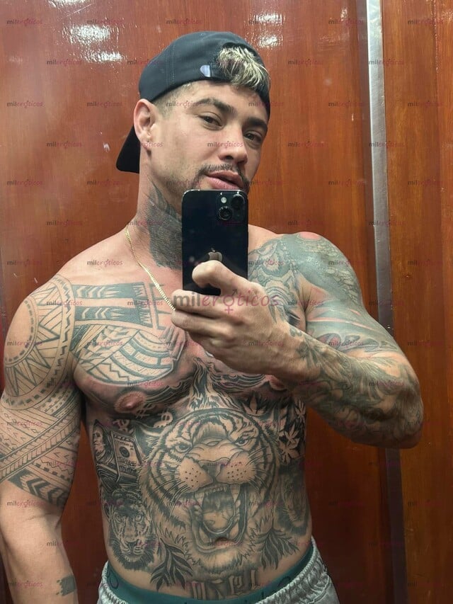 FOTOS DE EL CUBANO DE TUS SUEÑOS ,,ESTOY AQUÍ PARA HASERTE FELIZ