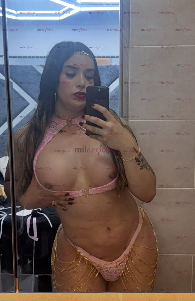 FOTOS DE ALEXANDRA XXL 22 AÑOS SOY DEPORTISTA CON POLLA GRANDE Y CULO GRANDE ESTRANJERA