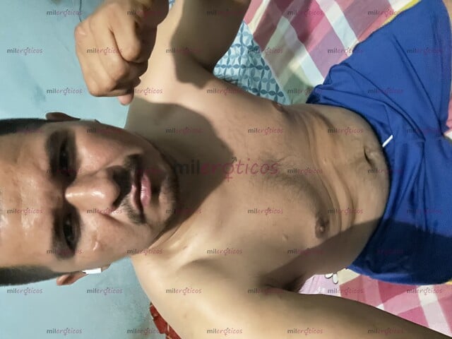 FOTOS DE CHICO BUENA ONDA DE BUEN VER ATRACTIVO Y DISPUESTO A CUMPLIR SUS MÁS OBSCUROS