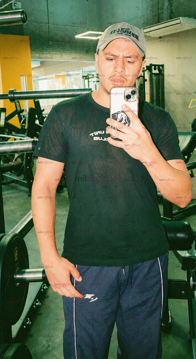 FOTOS DE INTER TATUADO DE CDMX DOMINANTE Y MASCULINO, LISTO PARA COMPLACERTE