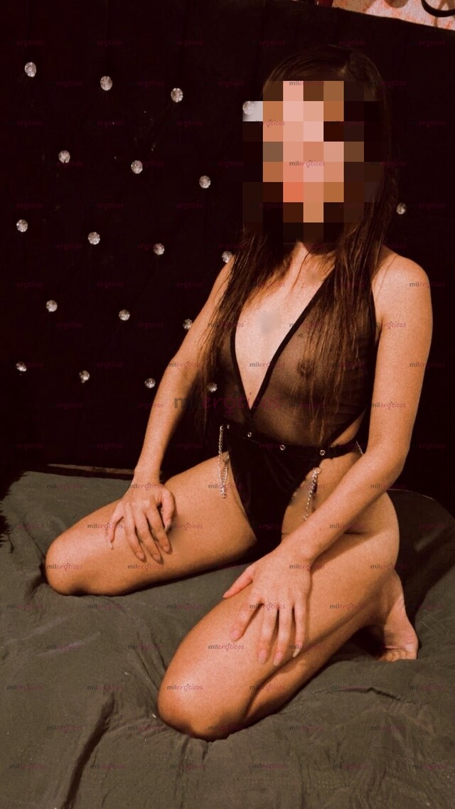 FOTOS DE FLAQUITA SUPER APRETADITA Y MUY COMPLACIENTE!! SERE TU SUMISA