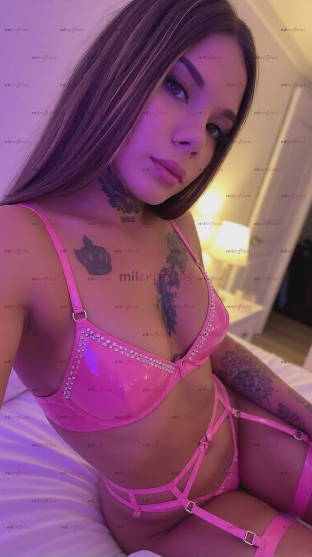 FOTOS DE 100% FEMENINA CON GRAN POLLA PARA PARTIR CULOS Y HOMBRES CURIOSOS