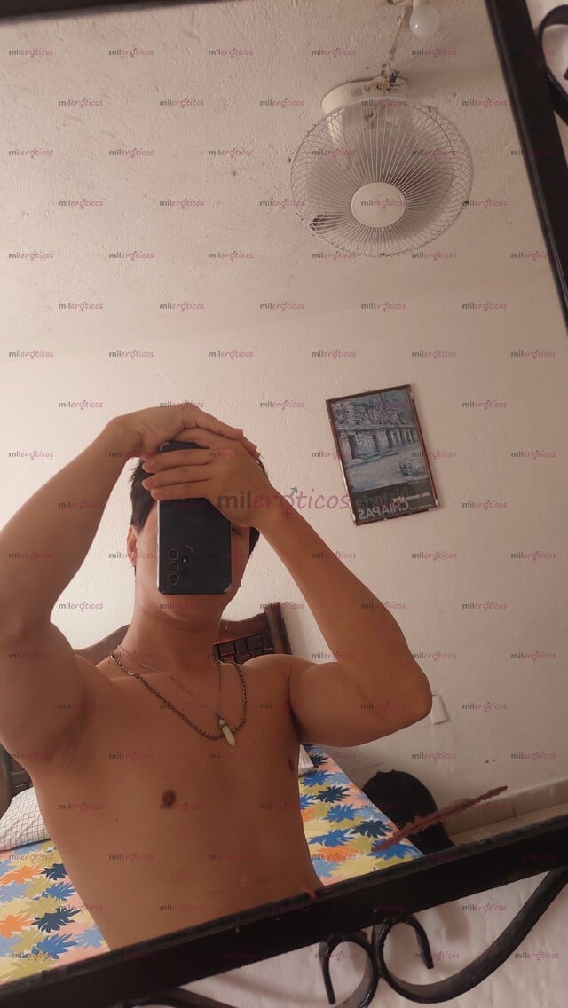 FOTOS DE GUERO ESBELTO VERGON Y NALGON, LISTO PARA DARTE PLACER