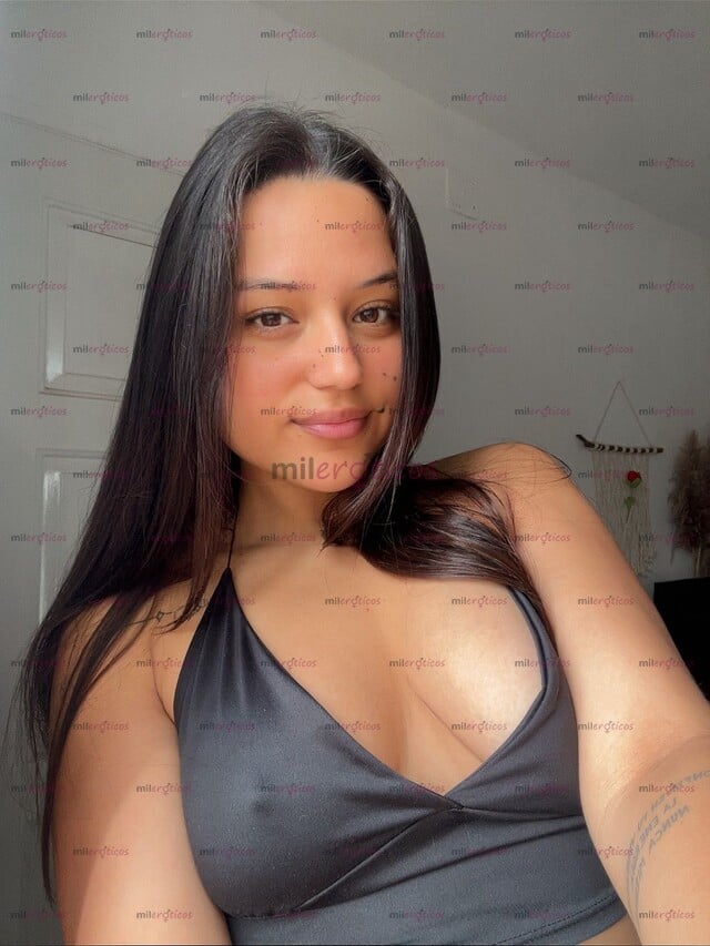FOTOS DE ISABELLA, LATINA JUGUETONA Y MUY SIMPÁTICA!
