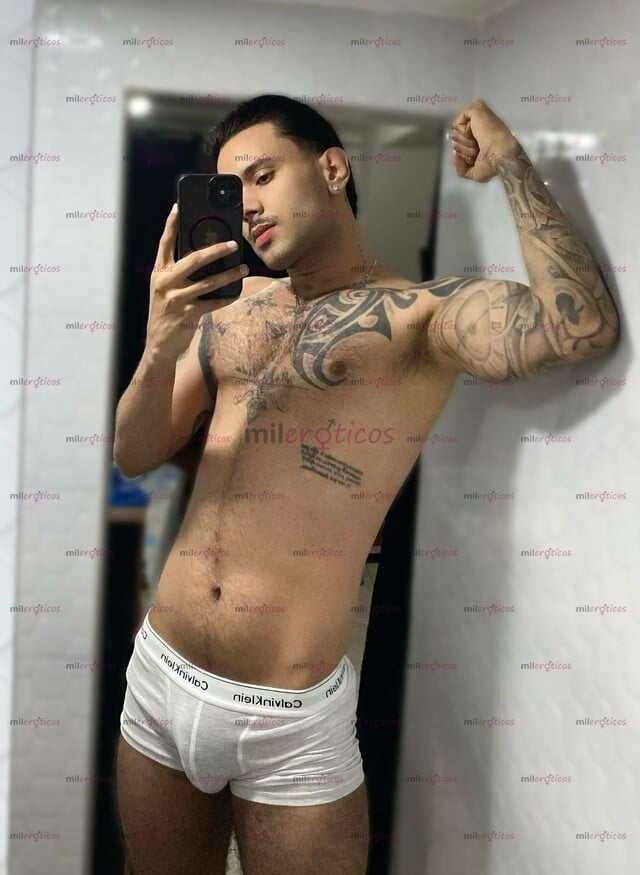 FOTOS DE MAN ALTO TATUADO FULL COMPLACIENTE Y AFRODISIACO. TEUSAQUILLO