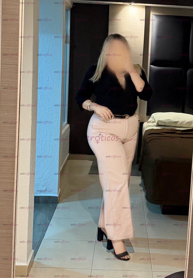FOTOS DE DALIA, ABOGADA CURVY, ELEGANTE, RUBIA Y DIFÍCIL DE OLVIDAR