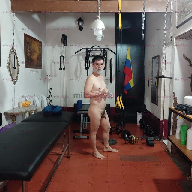 FOTOS DE MASAJES Y MASAJISTA VARONIL DE 62 AÑOS PASIVO BARBA BLANCA BUENOS AIRES MEDELLIN
