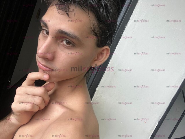 FOTOS DE JOVEN SIMPÁTICO SERIO PARA CUALQUIER PLAN SEXUAL