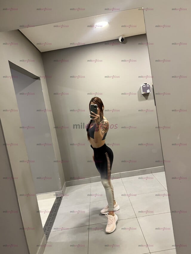 FOTOS DE SIN ENGAÑOS RECIÉN LLEGADA FEMENINA TATUADA COMPLACIENTE