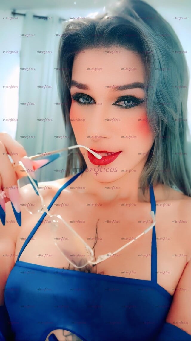 FOTOS DE HERMOSA RUBIA DE OJOS CLAROS, ADICTA AL BUEN SEXO A PASARLA RICO Y DISFRUTAR