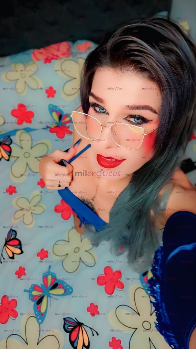 FOTOS DE HERMOSA RUBIA DE OJOS CLAROS, ADICTA AL BUEN SEXO A PASARLA RICO Y DISFRUTAR