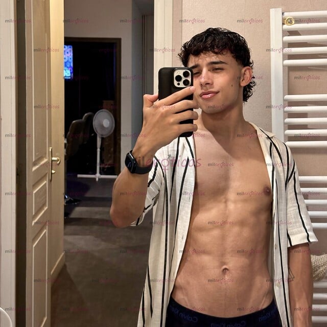 FOTOS DE CHICO DE 22 AÑOS DISPONIBLE EN BOGOTÁ ESCRÍBEME POR WHATSAPP