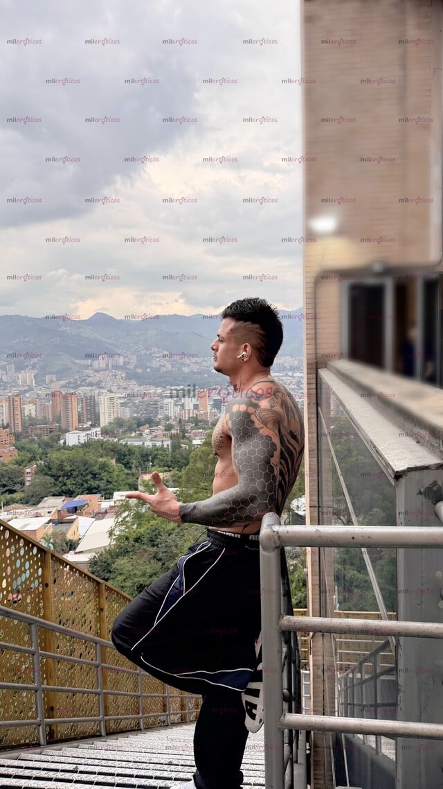 FOTOS DE COLOMBIANO NUEVO EN CDMX MUY SERIO Y DISCRETO DISPONIBLE 24 7