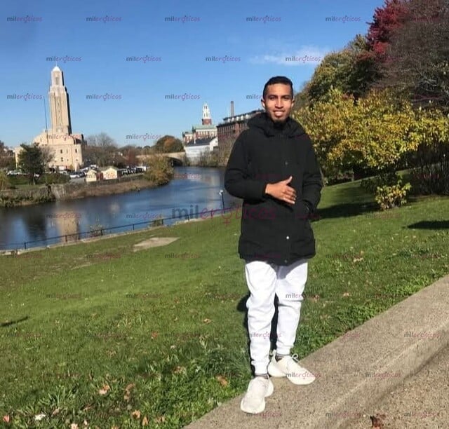 FOTOS DE HOLA LLEGÓ TU MORENITO EXÓTICO CON EL QUE LA VAS A PASAR BIEN, Y CON VERGA RICA