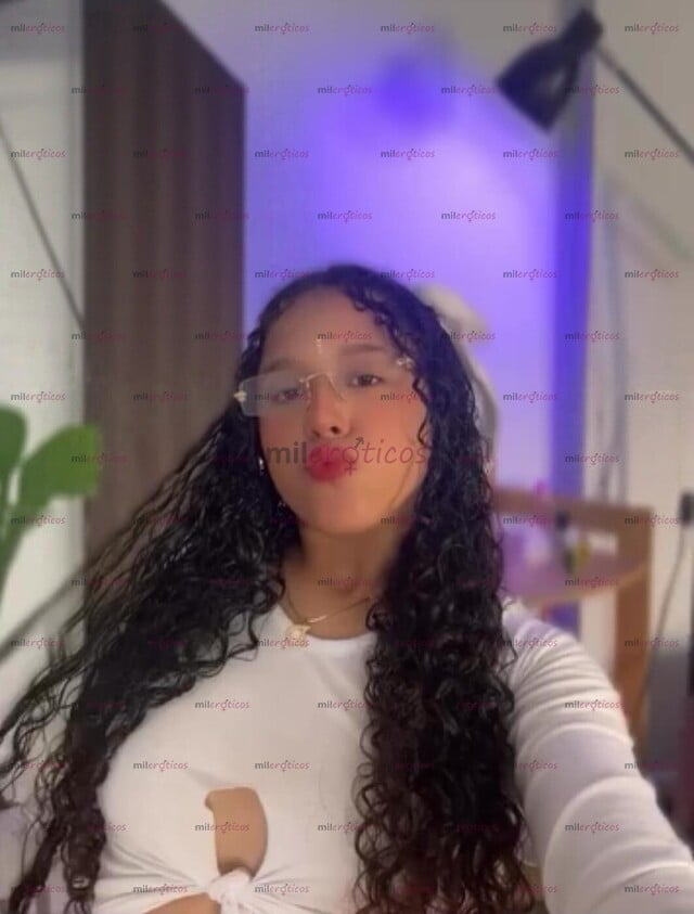 FOTOS DE BEBITA DISPUESTA MOJARSE Y A SACAR TODA TU LECHE