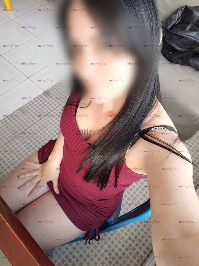 FOTOS DE EMMA, NUEVA PELINEGRA BLANQUITA, TETONA Y MUY HERMOSA POCO TIEMPO