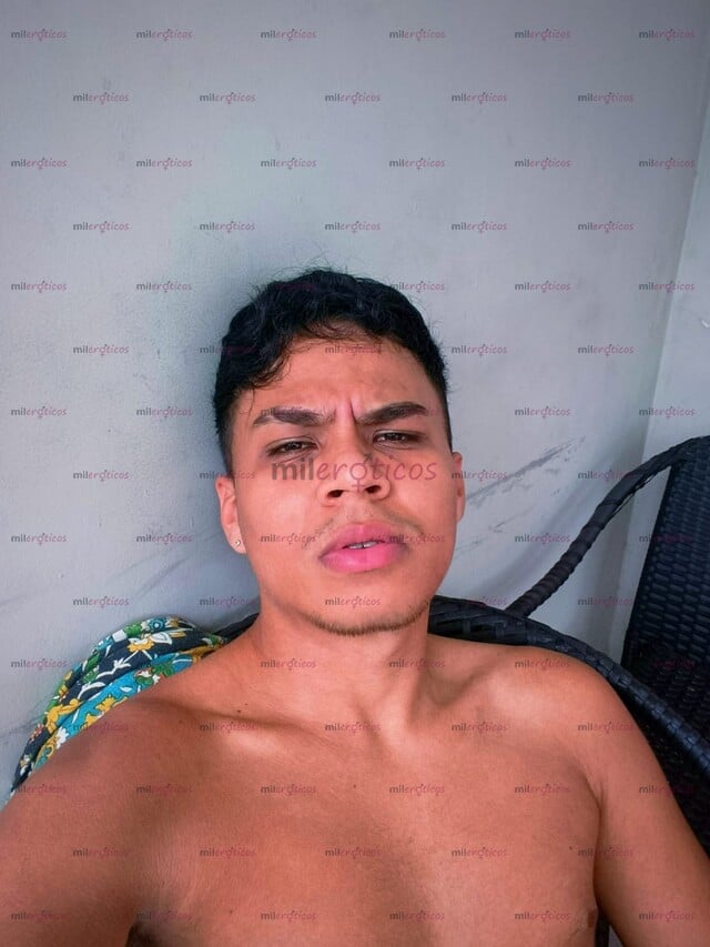 FOTOS DE CALEÑO XXL DE PASO CON GANAS DE MUCHO SEXO Y DIVERSIÓN!