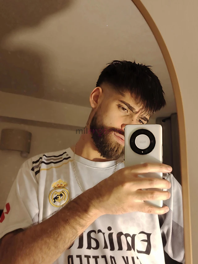 Varonil macho activo morboso con aditivos para rico momento de placer cuento con lugar y me desplazo hacia hotele y domiciliochico guapo buen porte y...