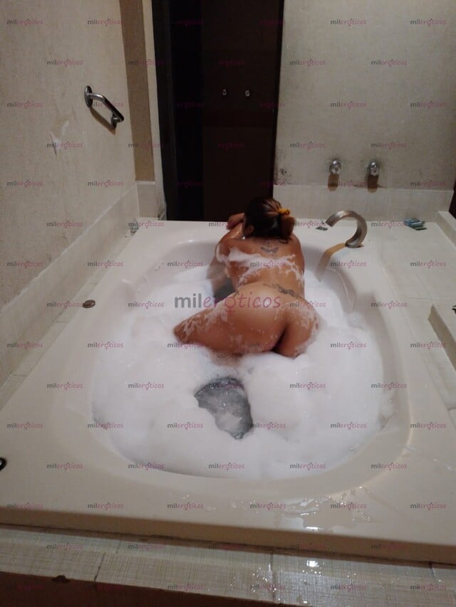 FOTOS DE HOLA MIS AMORES SOY MONICA JOVEN CON UNAS CADERAS DE INFARTO