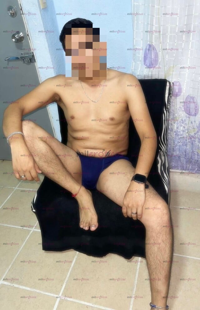 FOTOS DE SOY OSCAR, MASAJISTA EROTICO CON LA VERGA BIEN RICA DE 20 CM