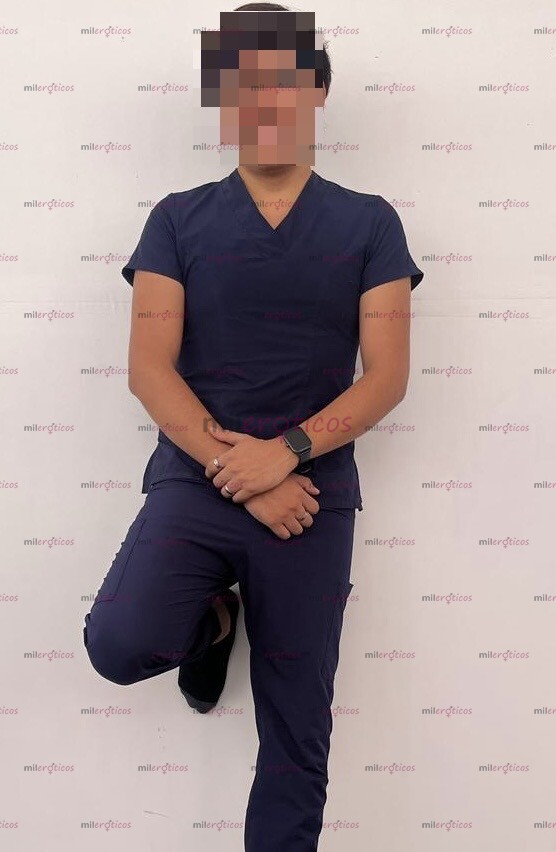 FOTOS DE SOY OSCAR, MASAJISTA EROTICO CON LA VERGA BIEN RICA DE 20 CM