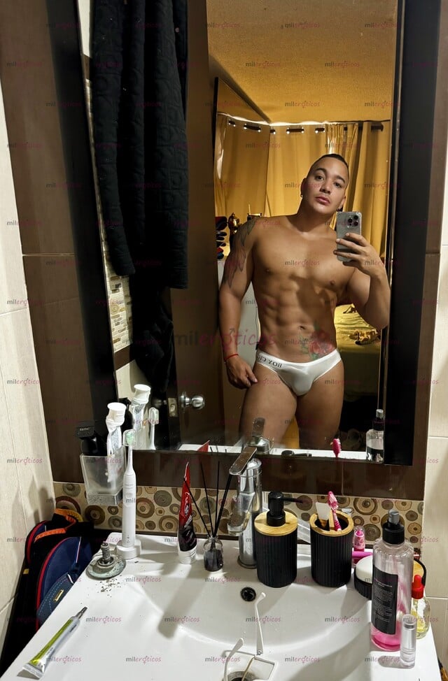 FOTOS DE HOLA MI NOMBRE ES ERIK 21 CM DE VERGA PARA TI NO TE ARREPENTIRAS