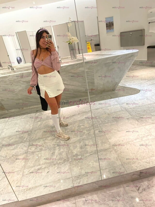 FOTOS DE TU MAYOR TENTACIÓN Y TU DESEO MÁS DULCE. PUEDO HACER QUE TODOS TUS SUEÑOS SE HAG